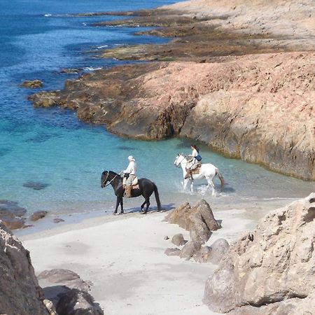Bahia Bustamante Lodge 외부 사진